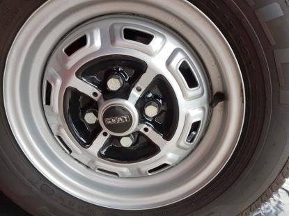 Marineda Motor felicita a SEAT por su 70 cumplea�os - Foto 3