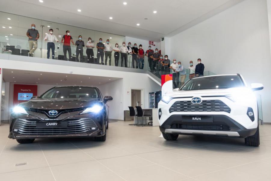 FUERTE APUESTA DE TOYOTA EN OURENSE - Foto
